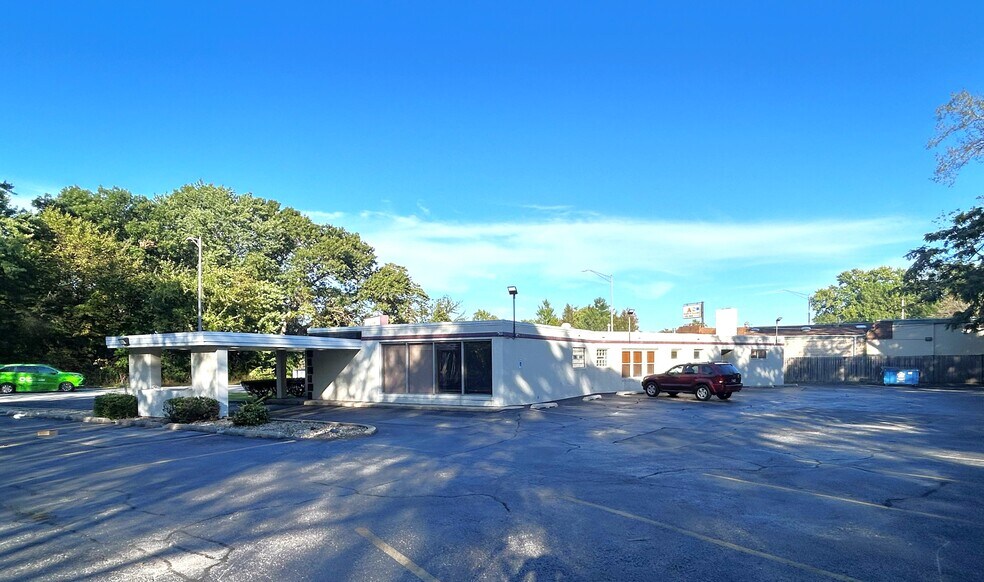 19 River Oaks Dr, Calumet City, IL à louer - Photo de l’immeuble – Image 2 sur 11