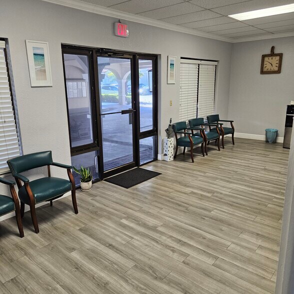 1800 N Federal Hwy, Pompano Beach, FL à louer - Photo intérieure – Image 2 sur 18