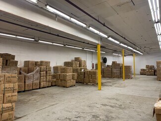 Plus de détails pour 60 Milbar Blvd, Farmingdale, NY - Industriel/Logistique à louer