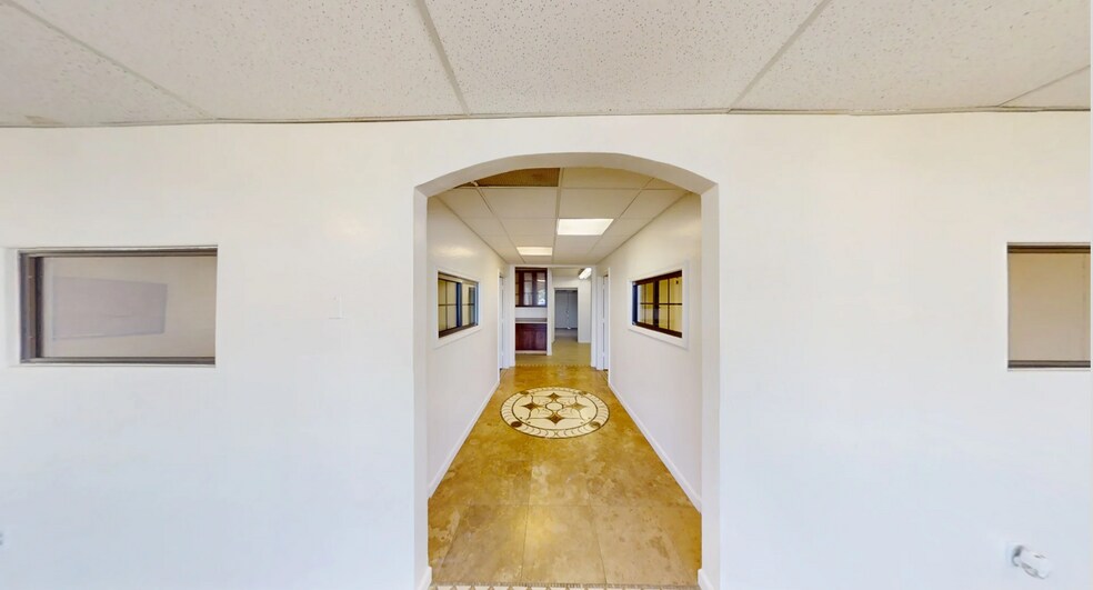 16624 N 32nd St, Phoenix, AZ à louer - Photo de l’immeuble – Image 3 sur 5