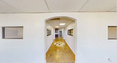 16624 N 32nd St, Phoenix, AZ à louer Photo de l’immeuble– Image 2 sur 4