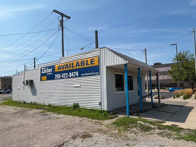 111 N High St, Warsaw, IN à vendre - Photo de l’immeuble – Image 2 sur 3
