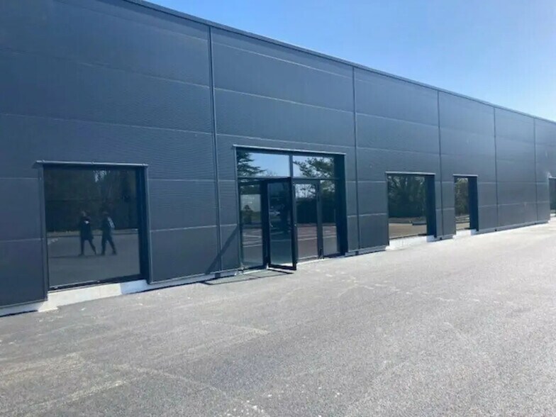 Local commercial dans Quimper à louer - Photo de l’immeuble – Image 3 sur 4