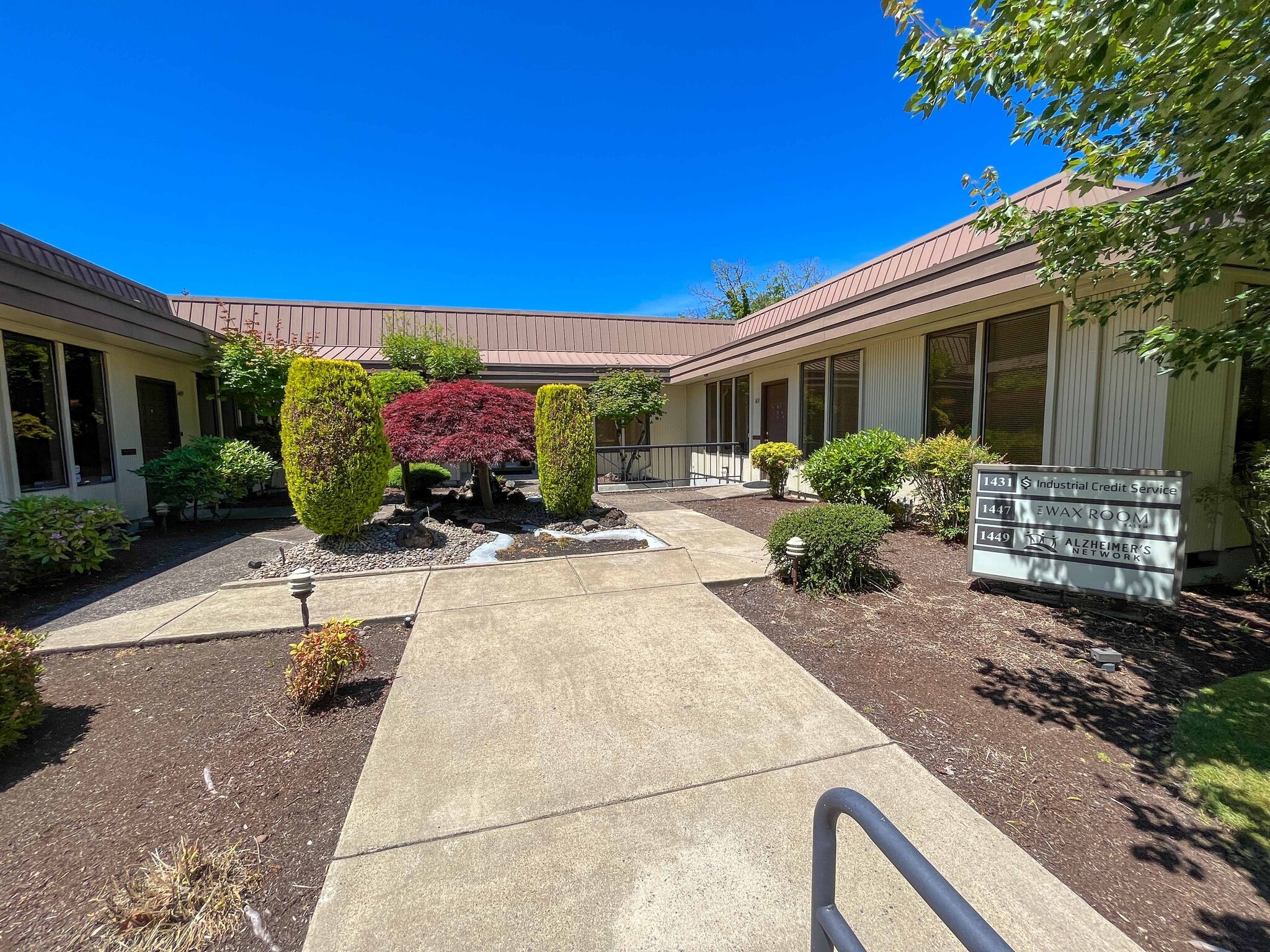 1431-1449 Liberty St, Salem, OR à louer Photo principale– Image 1 sur 29