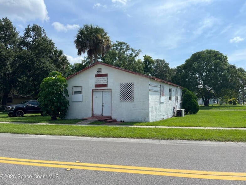 929 S Deleon Ave, Titusville, FL à vendre - Photo de l’immeuble – Image 2 sur 9