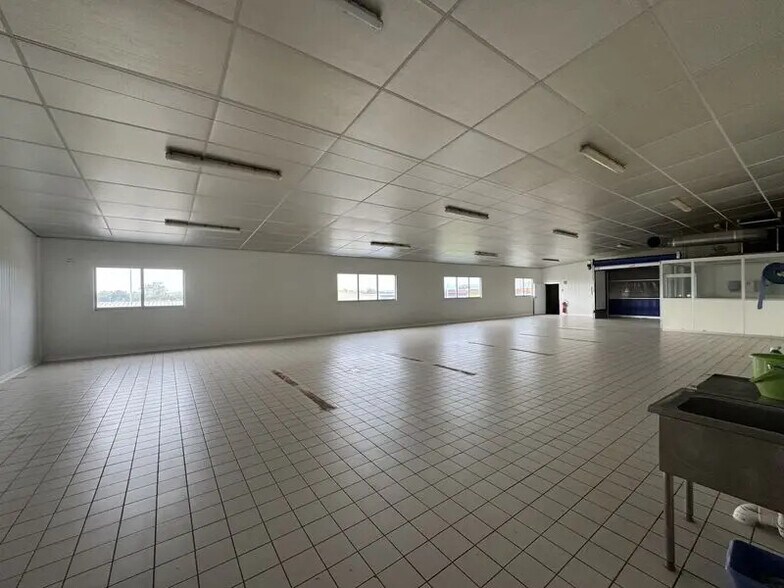 Bureau dans Manziat à louer - Photo intérieure – Image 2 sur 12