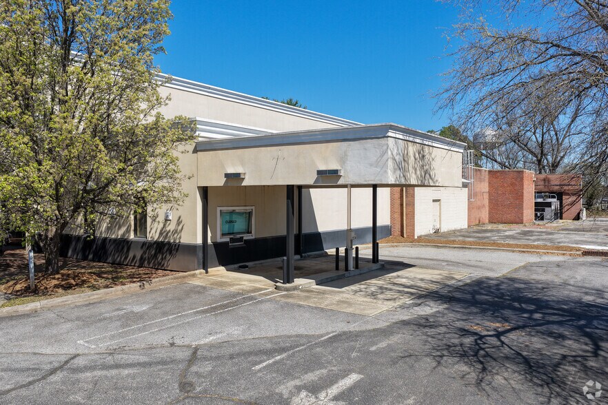 302 Highway St, Madison, NC à louer - Photo de l’immeuble – Image 3 sur 5