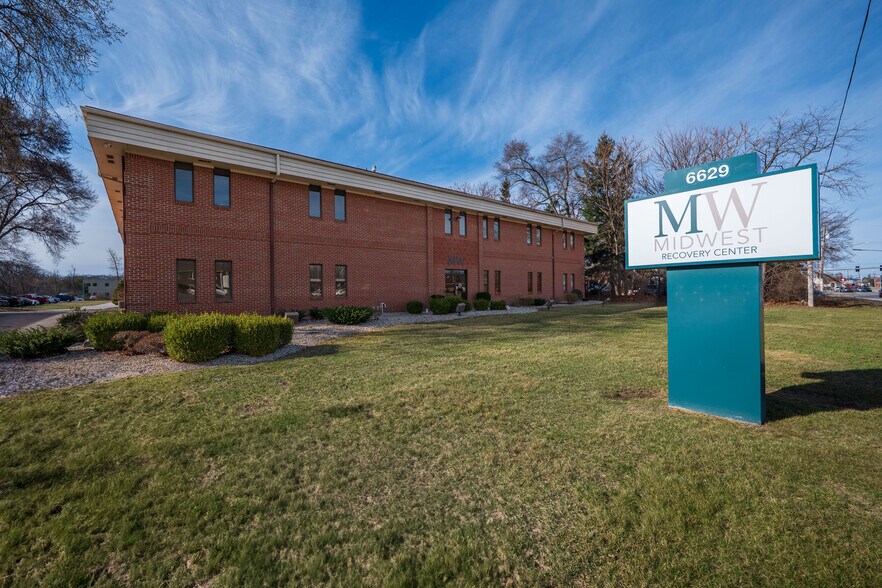 6629 W Central Ave, Toledo, OH à vendre - Photo de l’immeuble – Image 2 sur 13