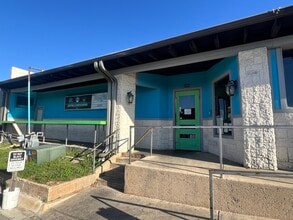 119 S Elm St, Denton, TX à louer Photo de l’immeuble– Image 2 sur 7