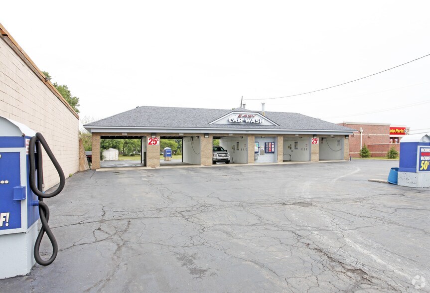 31062 Utica Rd, Fraser, MI à vendre - Photo de l’immeuble – Image 2 sur 2