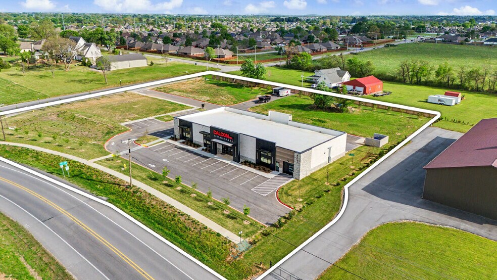 4103 SW 2nd St, Bentonville, AR à louer - Photo de l’immeuble – Image 3 sur 13