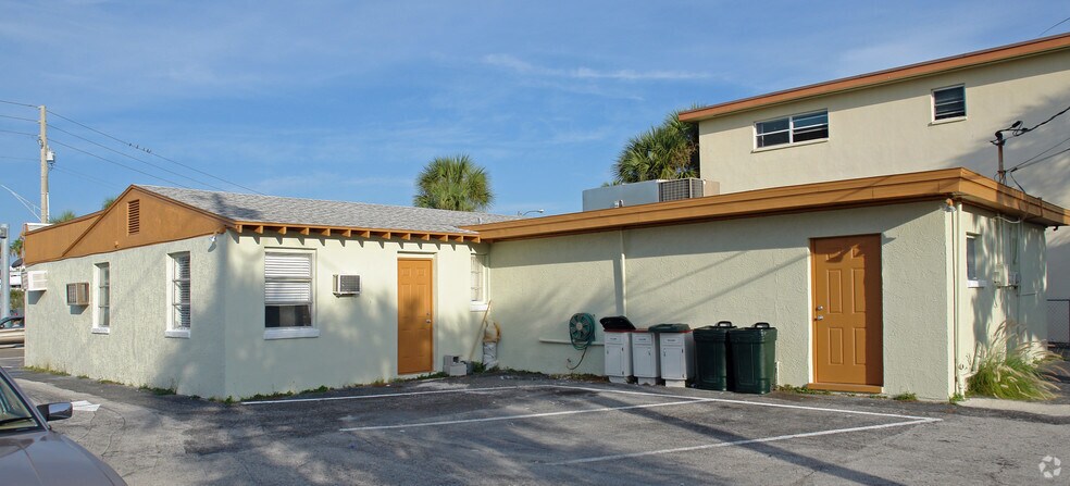 5995 Gulf Winds Dr, Saint Petersburg, FL à vendre - Photo de l’immeuble – Image 1 sur 1