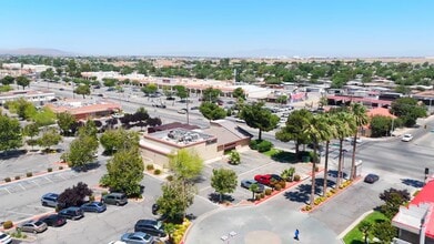 2140 E Palmdale Blvd, Palmdale, CA à louer - Vidéo sur l’annonce professionnelle