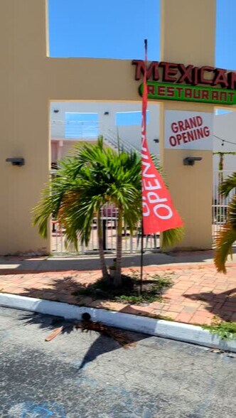 701-769 NW Federal Hwy, Stuart, FL à louer - Vidéo sur l’annonce professionnelle – Image 3 sur 12