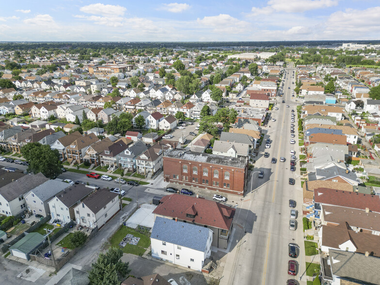 3041 Holbrook St, Hamtramck, MI à louer - Photo de l’immeuble – Image 3 sur 7