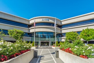 Plus de détails pour 21900 Burbank, Woodland Hills, CA - Bureau à louer