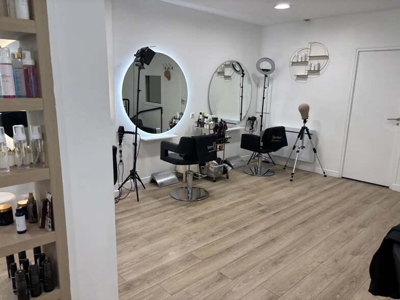 Local commercial dans Paris à louer - Photo intérieure – Image 2 sur 4