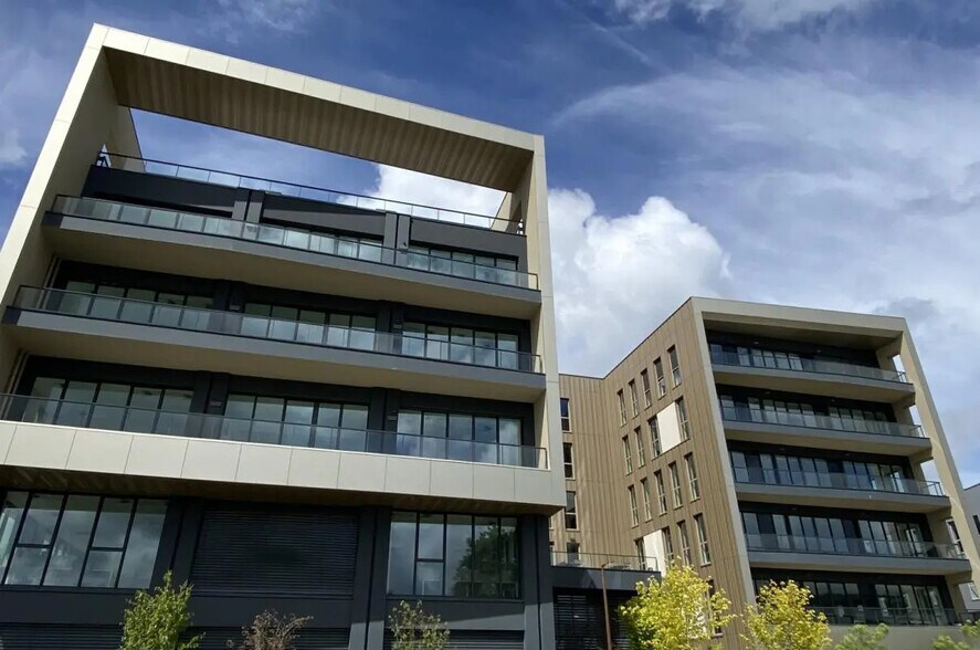 Bureau dans Cesson-Sévigné à louer - Photo de l’immeuble – Image 1 sur 10