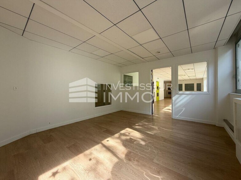 Local commercial dans Vincennes à vendre - Photo intérieure – Image 3 sur 13