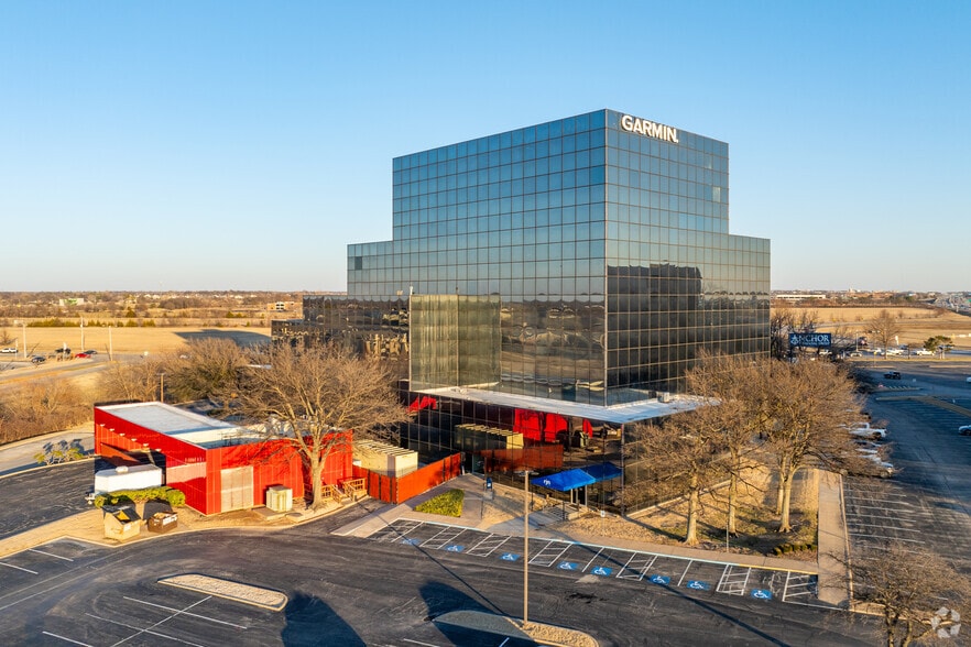 4500 S Garnett Rd, Tulsa, OK à vendre - Photo principale – Image 1 sur 16