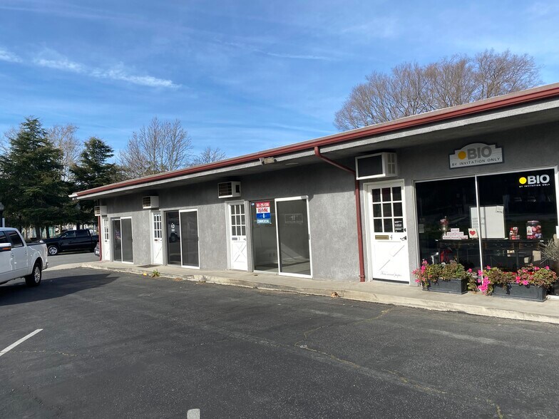 24262 Walnut St, Newhall, CA à louer - Photo de l’immeuble – Image 2 sur 2