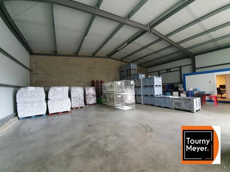 Industriel/Logistique dans Saint-Loubès à louer - Photo de l’immeuble – Image 1 sur 3