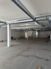 10054 158 St NW, Edmonton, AB à louer Photo intérieure– Image 2 sur 7