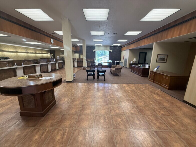 128 E Commerce St, Aberdeen, MS à vendre - Photo de l’immeuble – Image 3 sur 16