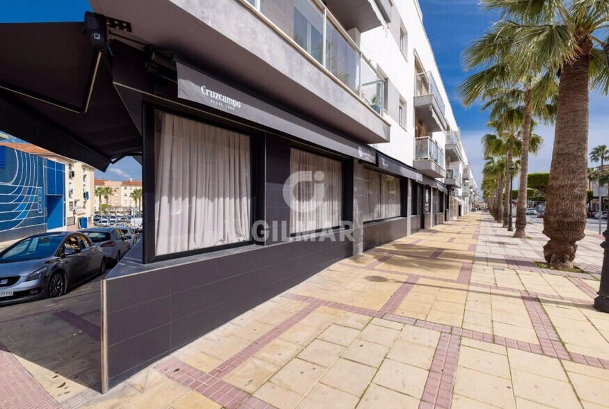 Immeuble residentiel dans Alhaurín de la Torre, Málaga à vendre - Photo de l’immeuble – Image 2 sur 2