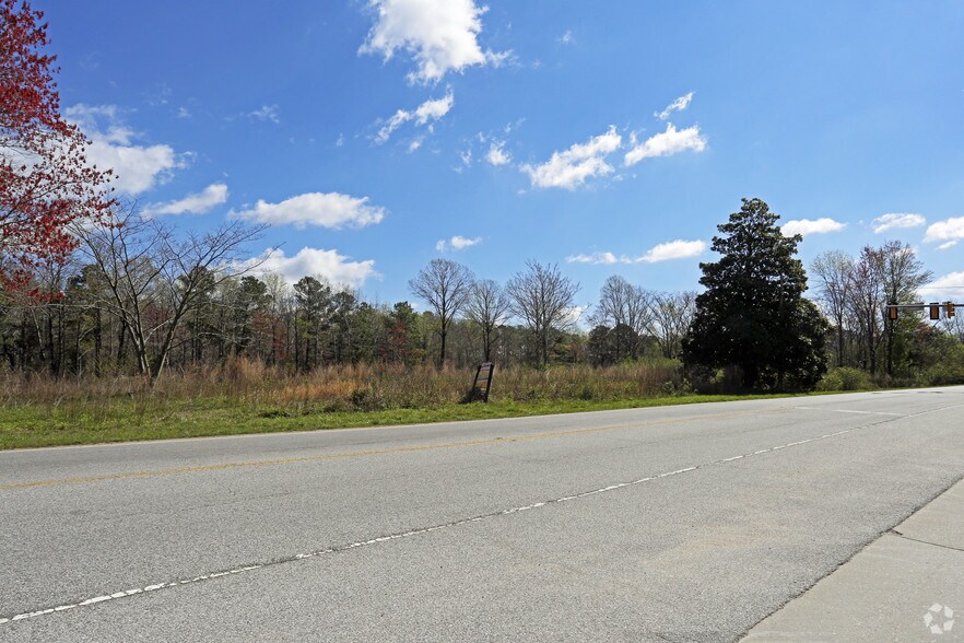 2425 Pocahontas Trl, Williamsburg, VA à vendre - Photo principale – Image 1 sur 4