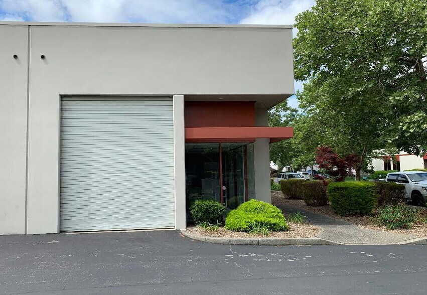 1814 Empire Industrial Ct, Santa Rosa, CA à vendre - Photo de l’immeuble – Image 3 sur 5