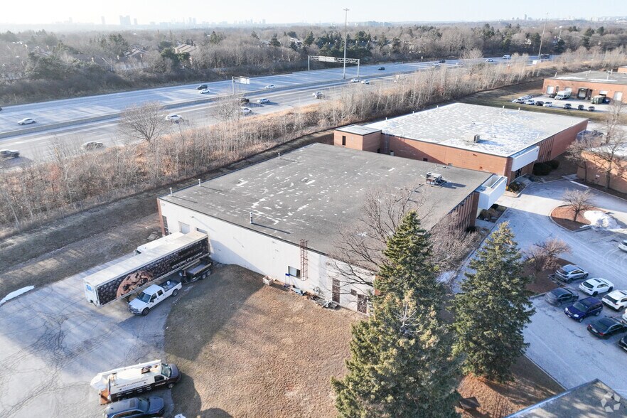 227 Idema Rd, Markham, ON à louer - Photo de l’immeuble – Image 2 sur 10