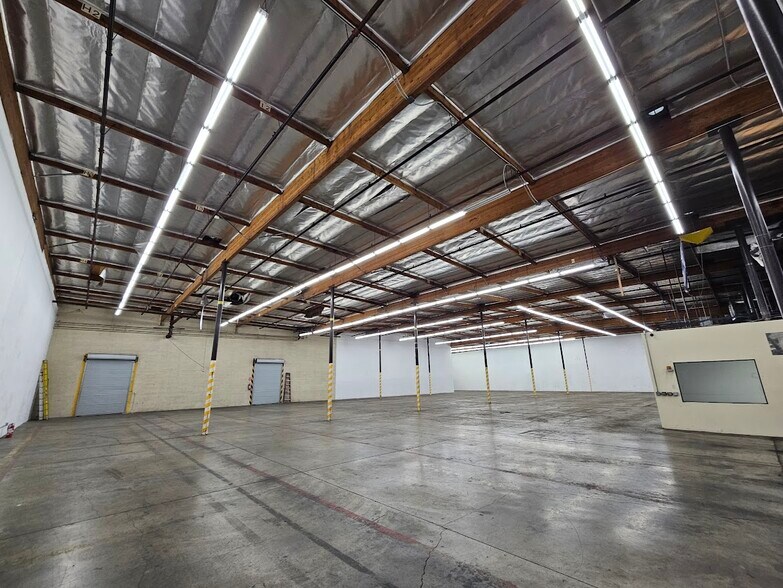 4121 S Alameda St, Los Angeles, CA à louer - Photo de l’immeuble – Image 3 sur 21