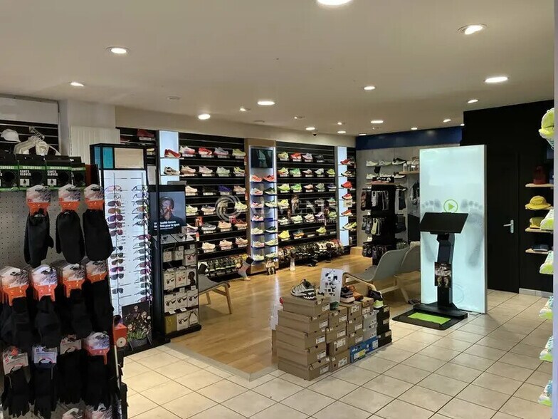 Local commercial dans Bourges à vendre - Photo intérieure – Image 2 sur 3