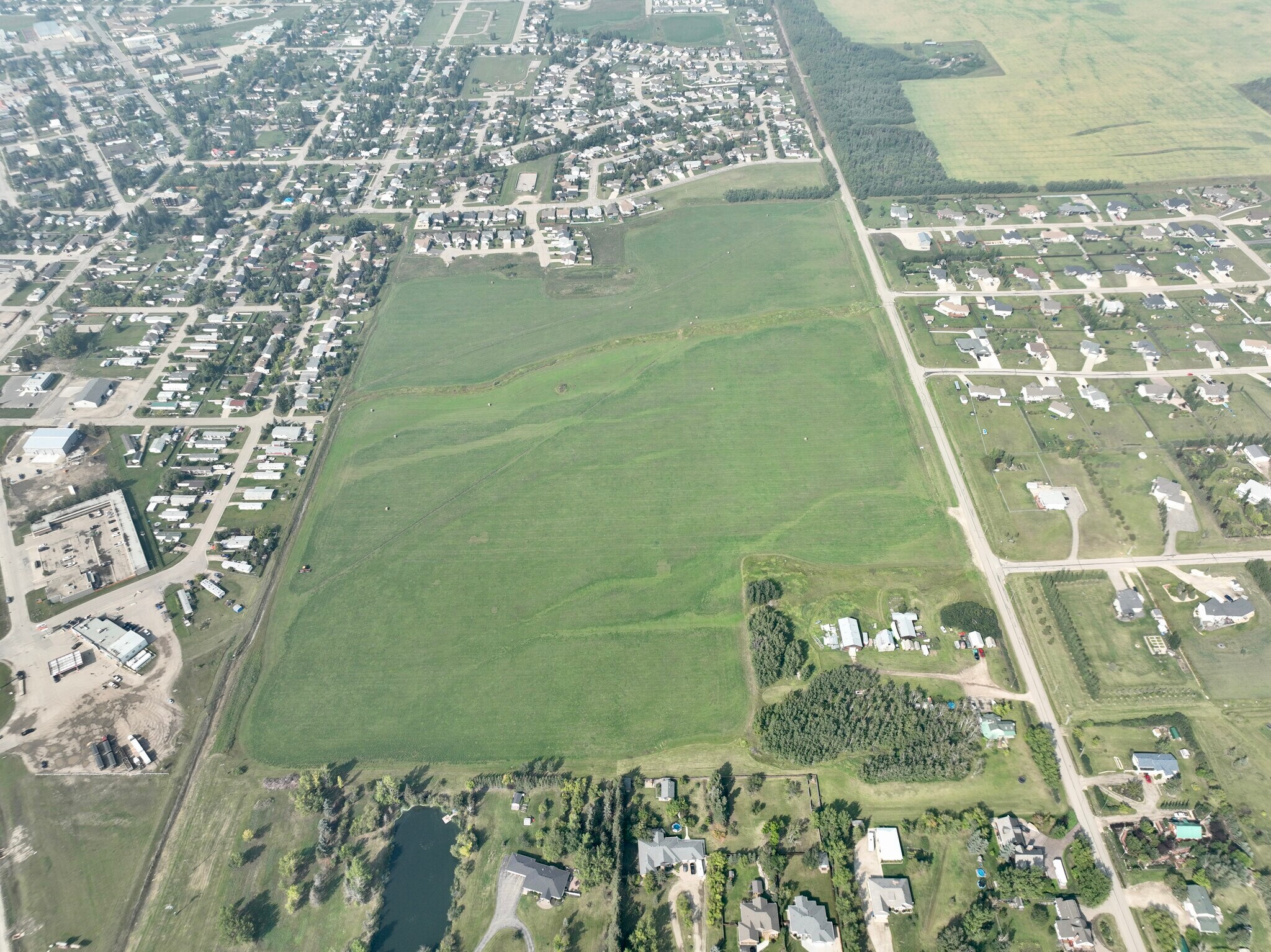 11th Ave, Beaverlodge, AB à vendre Photo principale– Image 1 sur 8