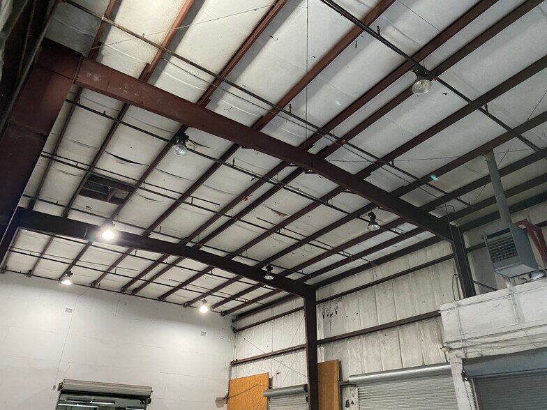 2910 W Beaver St, Jacksonville, FL à louer - Photo de l’immeuble – Image 3 sur 19