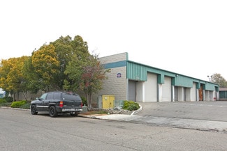 Plus de détails pour 2170-2188 N Pleasant Ave, Fresno, CA - Industriel/Logistique à louer