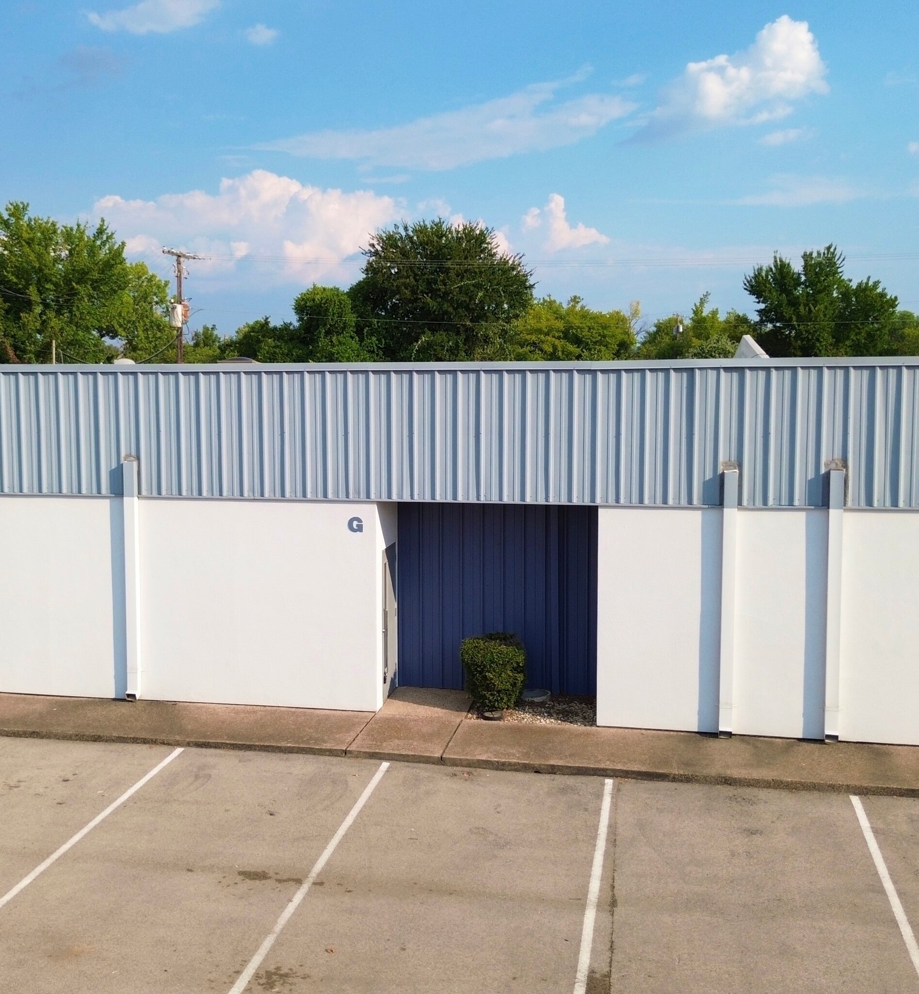 1663 Hickory Dr, Haltom City, TX à louer Photo de l’immeuble– Image 1 sur 6