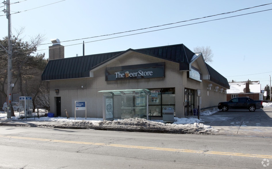 380 Donlands Ave, Toronto, ON à louer - Photo principale – Image 1 sur 3