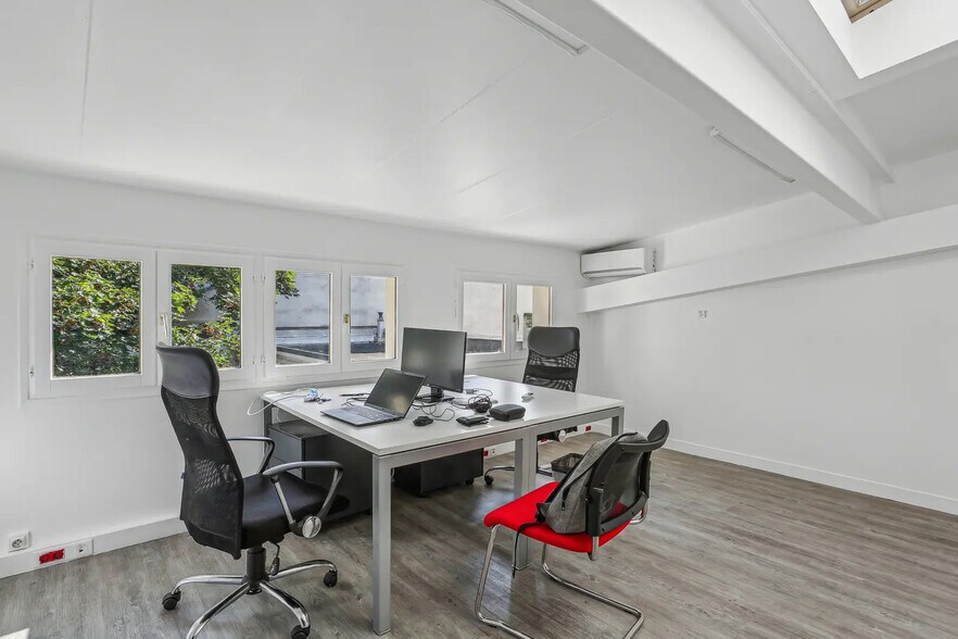 35 Rue Des Chantiers, Versailles à louer - Photo de l’immeuble – Image 1 sur 3