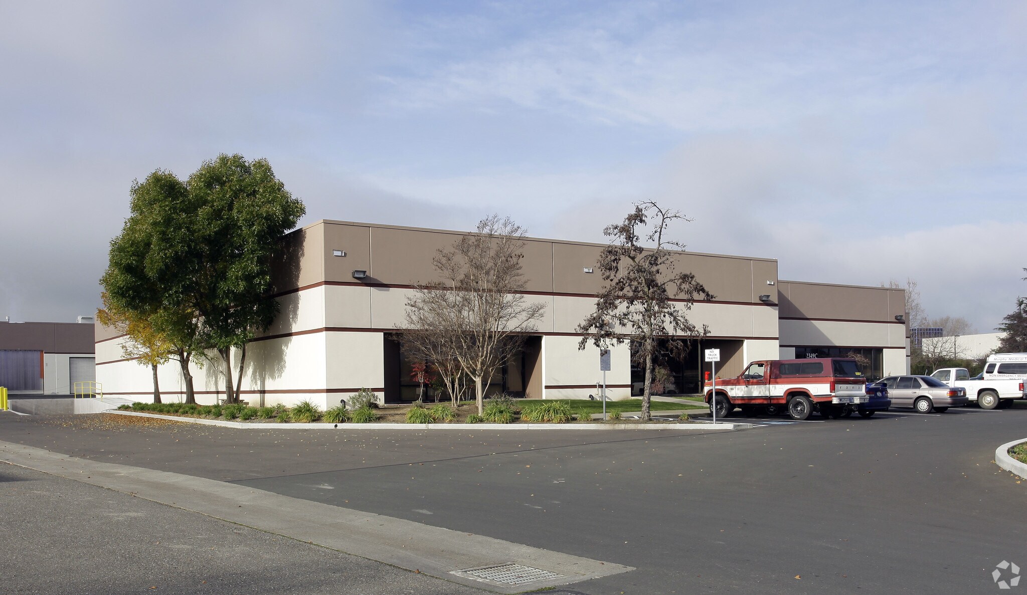 2349 N Watney Way, Fairfield, CA à louer Photo principale– Image 1 sur 20
