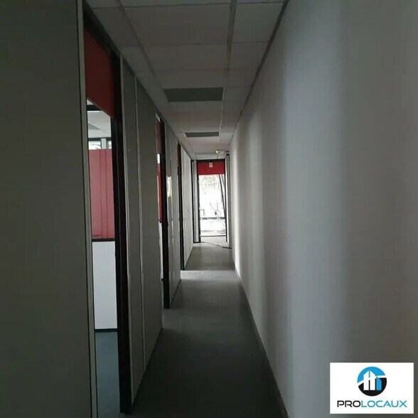 Local d’activités dans Meylan à louer - Photo intérieure – Image 2 sur 9