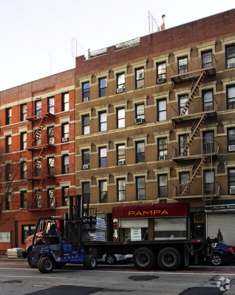 1750 First Ave, New York, NY à louer - Photo principale – Image 1 sur 11