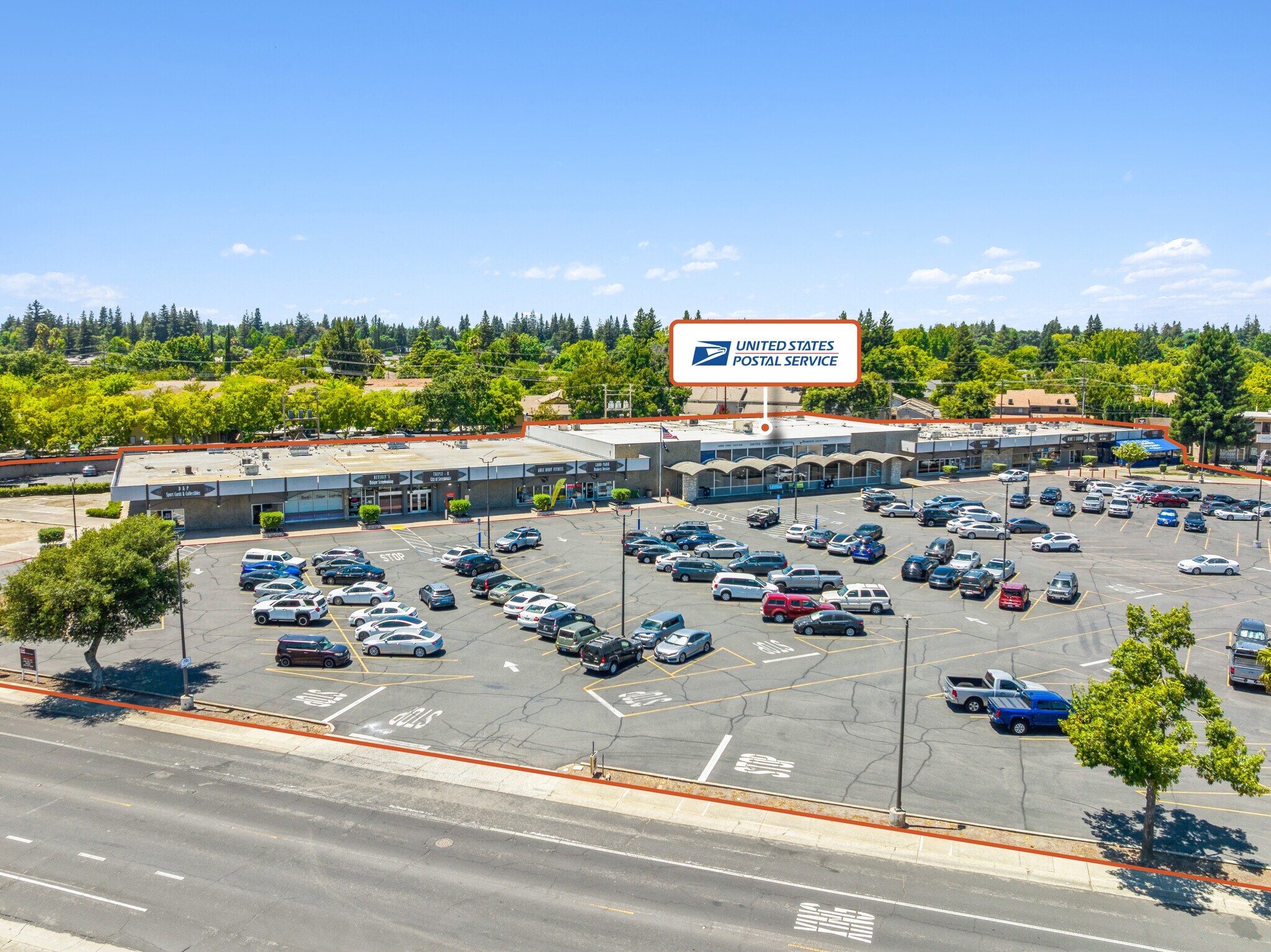 5900-5982 S Land Park Dr, Sacramento, CA à vendre Photo de l’immeuble– Image 1 sur 6