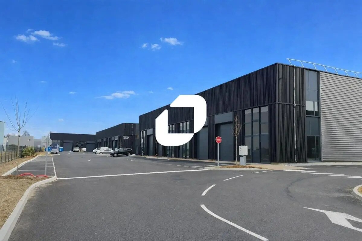 Local d'activités dans Trévoux à vendre Photo de l’immeuble– Image 1 sur 18