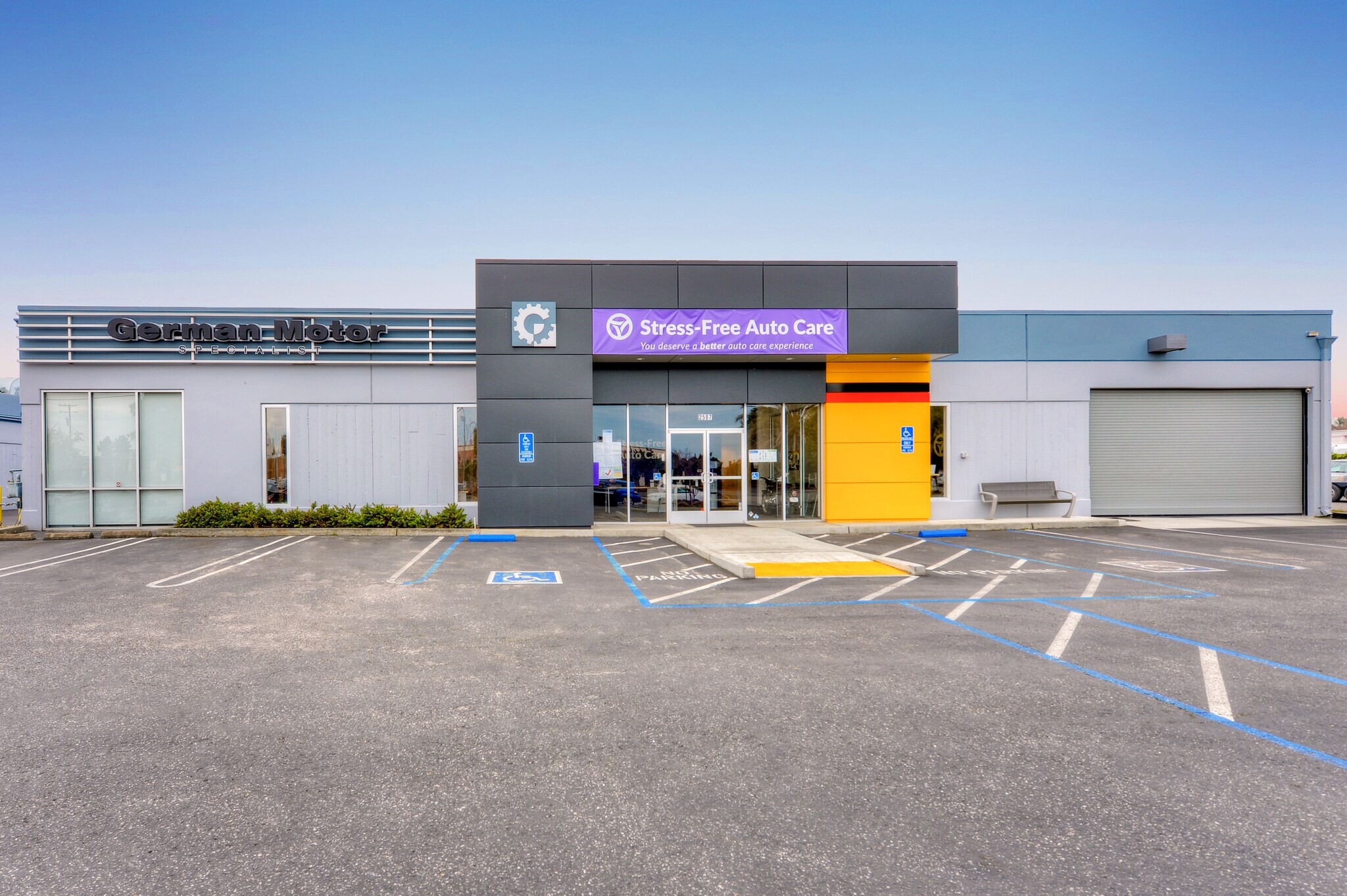 2587 Wyandotte St, Mountain View, CA à louer Photo principale– Image 1 sur 2