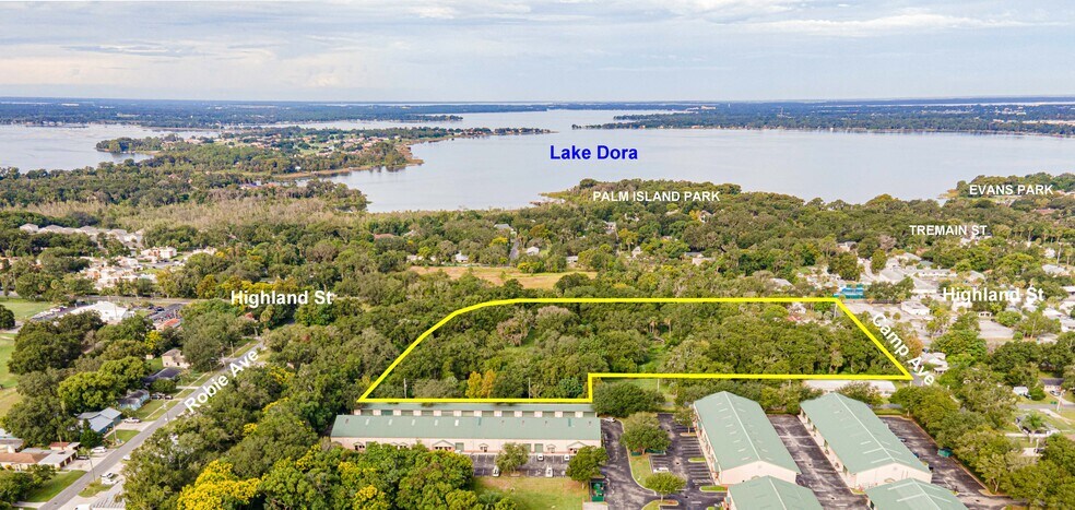 610 S Highland St, Mount Dora, FL à vendre - Photo de l’immeuble – Image 3 sur 11