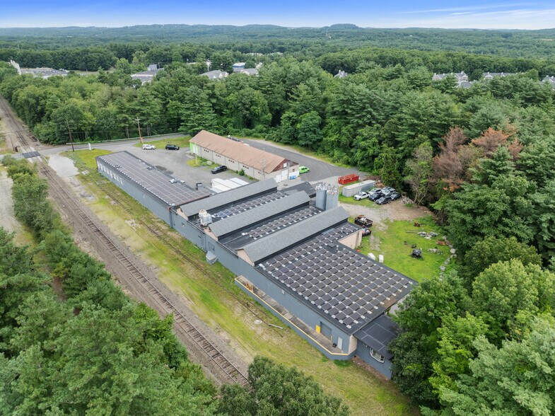 218 Willard, Leominster, MA à louer - Photo de l’immeuble – Image 3 sur 6