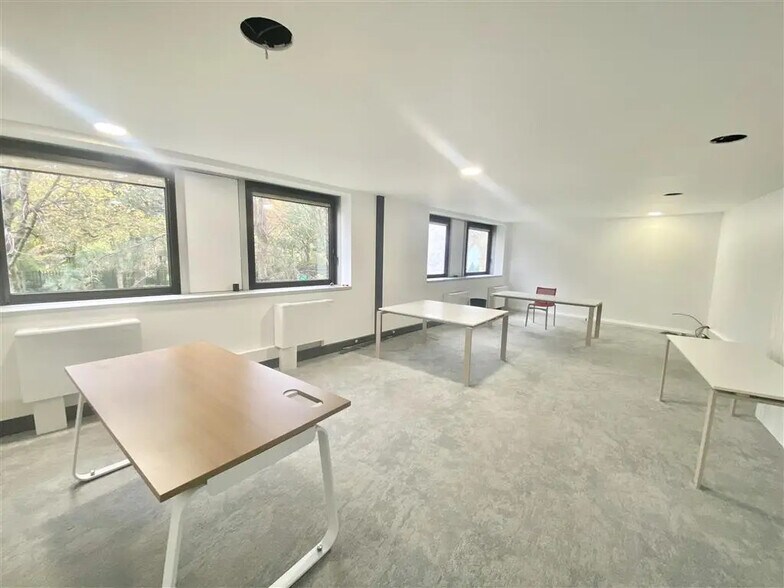 Bureau dans Levallois-Perret à louer - Photo de l’immeuble – Image 1 sur 9