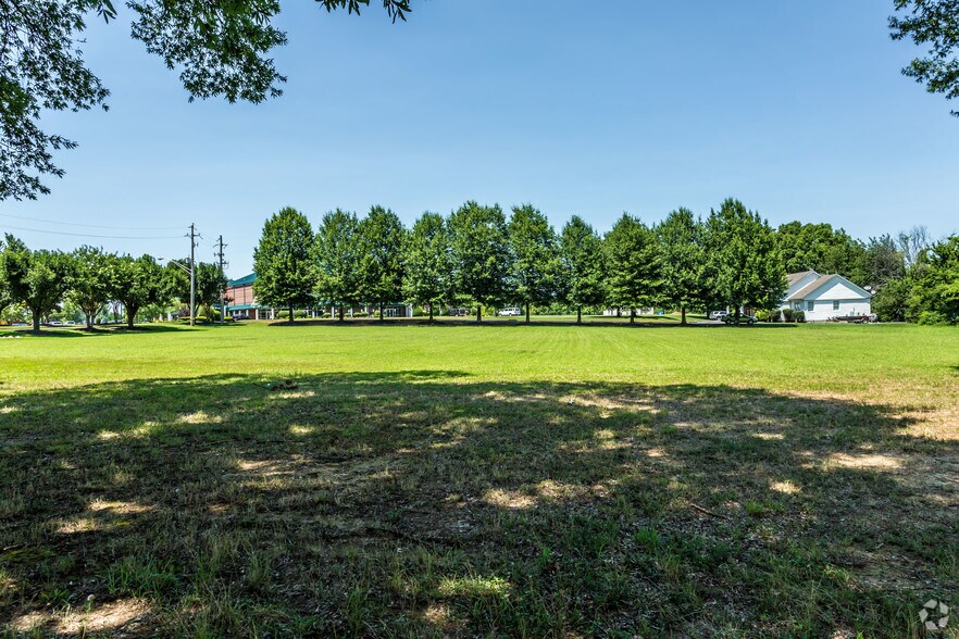 8220 Macon Rd, Cordova, TN à vendre - Photo de l’immeuble – Image 2 sur 2